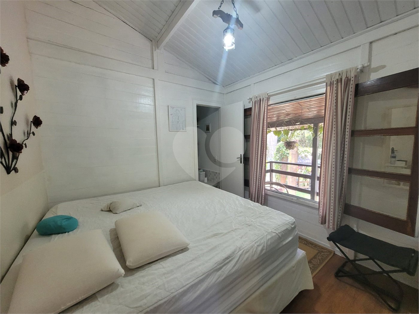 Casa à venda com 2 suítes no condomínio Alpes da Cantareira, Mairiporã - SP