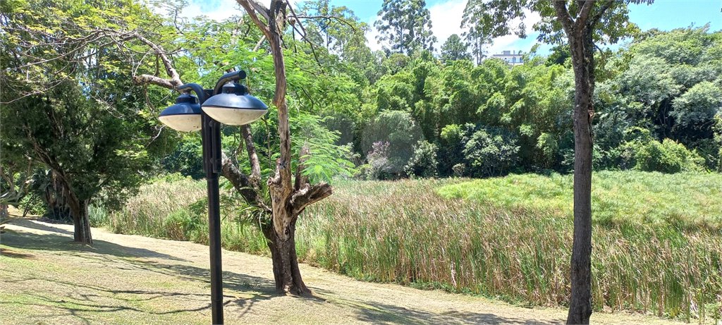 Terreno à Venda no Condomínio Santa Isabel 1