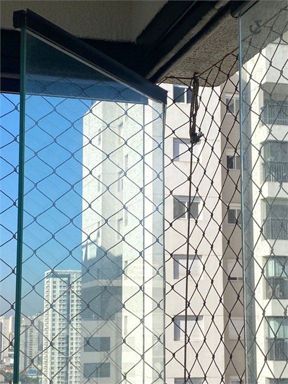 Apartamento com 70m² , 2 dormitórios , sendo 1 suíte , 1 vaga de garagem , à venda no bairro Campestre em Santo André.