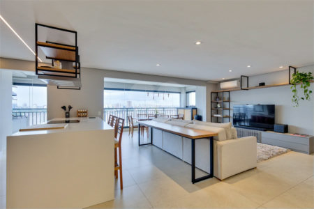 Apartamento à venda com 2 suítes em Santo Amaro, São Paulo, SP