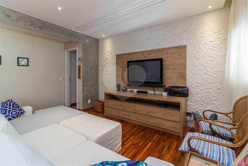 Apartamento à venda com 3 suítes em Vila Cordeiro, São Paulo, SP