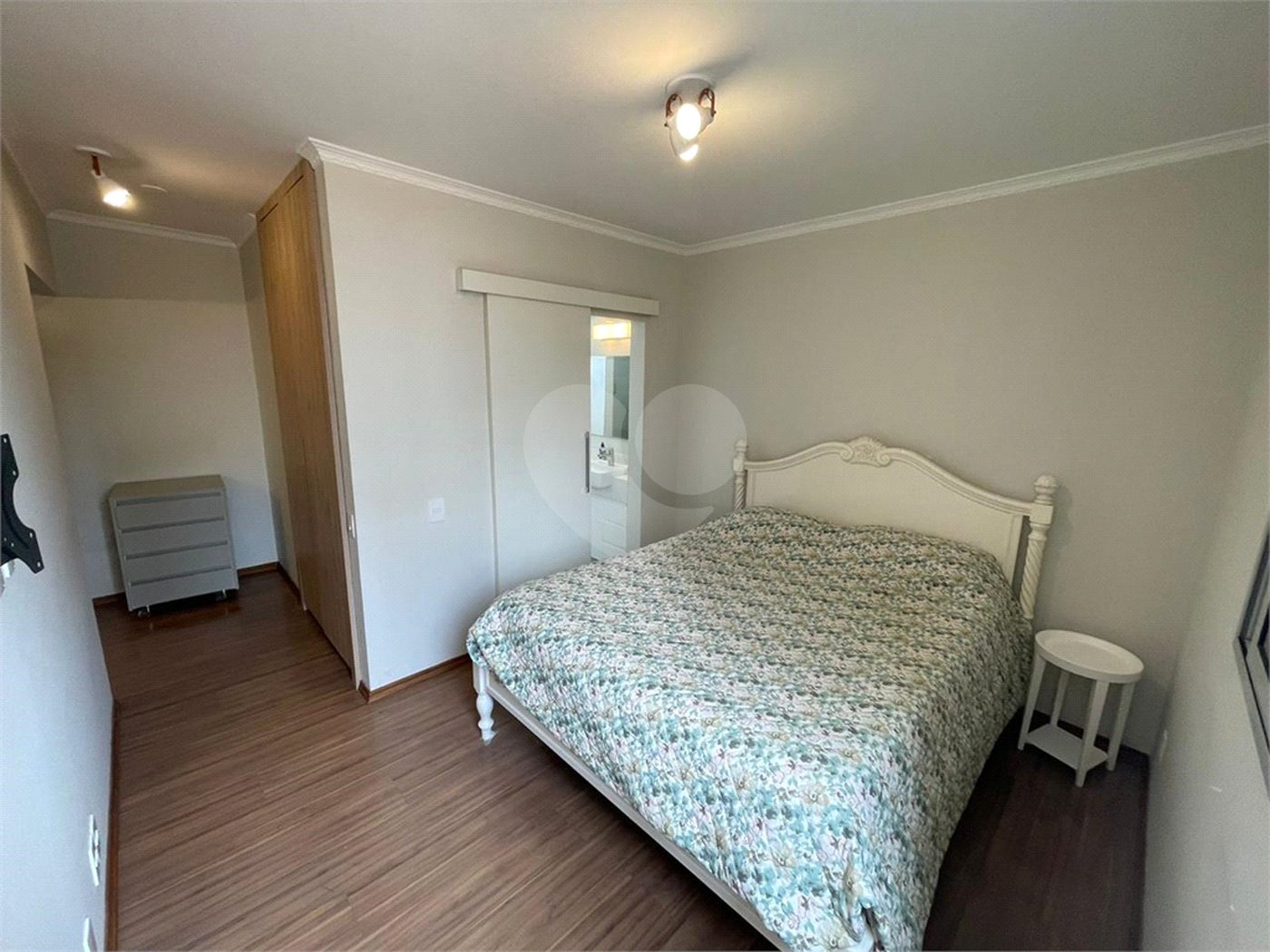 Apartamento à venda com 3 quartos, sendo 1 suíte,  em Vila Olímpia, São Paulo, SP