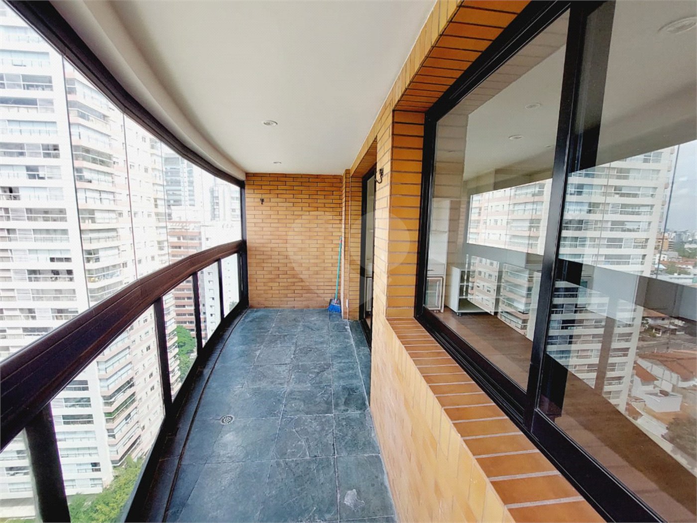 Apartamento à venda com 4 quartos, sendo 2 suítes,  em Alto da Lapa, São Paulo, SP