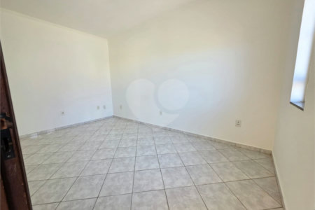 Casa à venda com 3 quartos, sendo 2 suítes, em Jardim Santo Antônio, Valinhos, SP