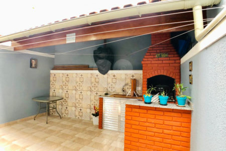 Sobrado à venda com 3 quartos, sendo 1 suíte, em Parada Inglesa, São Paulo, SP