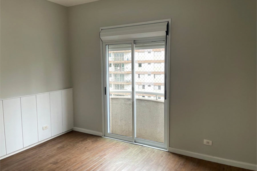Apartamento à venda com 3 suítes em Campo Belo, São Paulo, SP