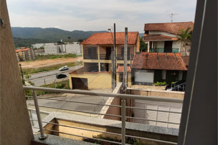 Casa à venda com 3 quartos, sendo 1 suíte,  em Vila Suissa, Mogi das Cruzes, SP