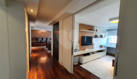 Apartamento à venda com 3 quartos, sendo 2 suítes, em Alto da Boa Vista, São Paulo, SP
