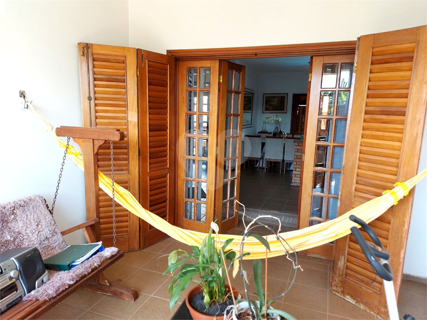 Sobrado à venda com 5 quartos, sendo 4 suítes, em Santa Rosa, Vinhedo, SP