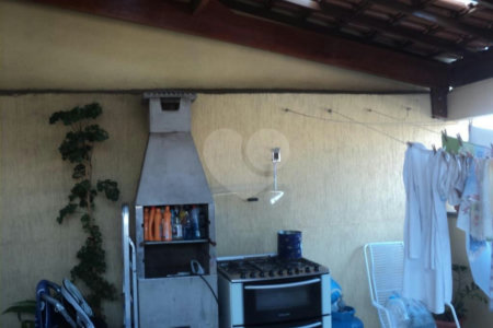 Casa Térrea à venda com 3 suítes em Vila Paulicéia, São Paulo, SP