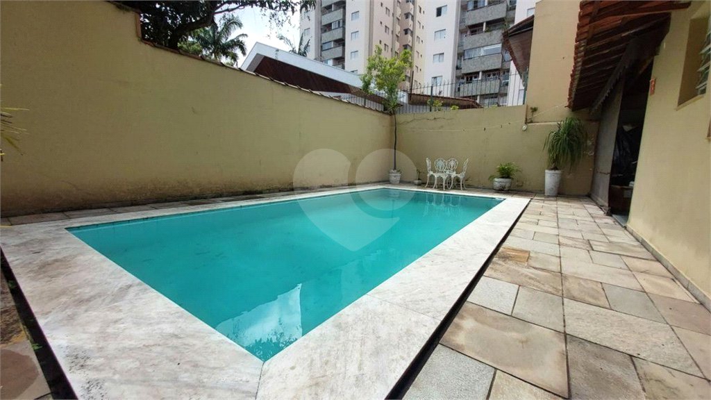 Casa à venda com 4 quartos, sendo 2 suítes,  em Vila Alexandria, São Paulo, SP