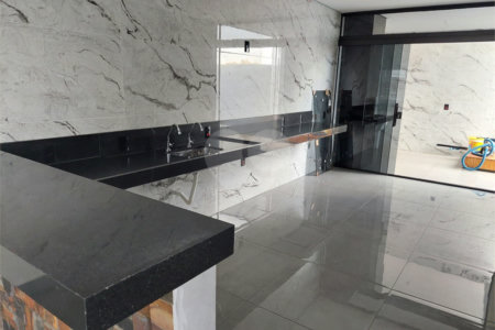 Casa à venda com 3 quartos, sendo 1 suíte, no condomínio Horto Florestal Villagio, Sorocaba - SP
