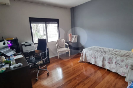Sobrado à venda com 4 quartos, sendo 1 suíte, em Brooklin, São Paulo, SP