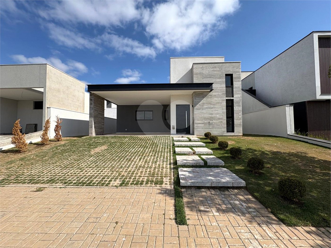 Casa à venda com 3 quartos, sendo 1 suíte, no condomínio Alphaville Castelo, Itu - SP