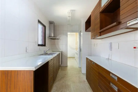 Apartamento à venda ou para alugar com 3 suítes em Real Parque, São Paulo, SP