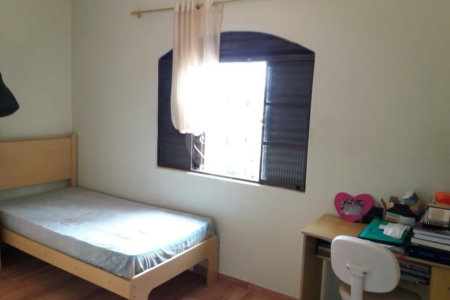 Sobrado à venda com 3 quartos, sendo 1 suíte, em Jardim Maria Duarte, São Paulo, SP