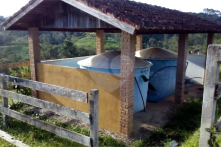 Sítio à Venda Natividade da Serra c/ 2.291,56m² Area Const. e 271.000,00m² Área Total