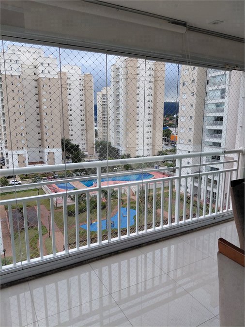 Apartamento à venda com 3 quartos, sendo 1 suíte,  em Vila Suissa, Mogi das Cruzes, SP