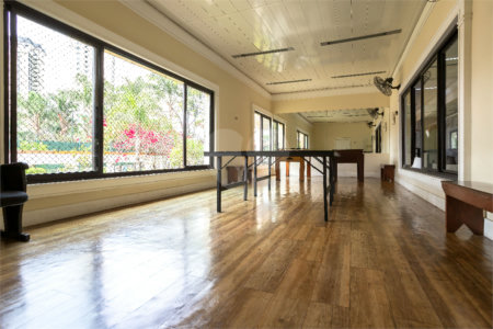 Apartamento à venda com 4 quartos, sendo 3 suítes, em Alto da Boa Vista, São Paulo, SP