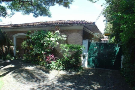 Casa à venda com 4 quartos, sendo 1 suíte, em Brooklin Velho, São Paulo, SP