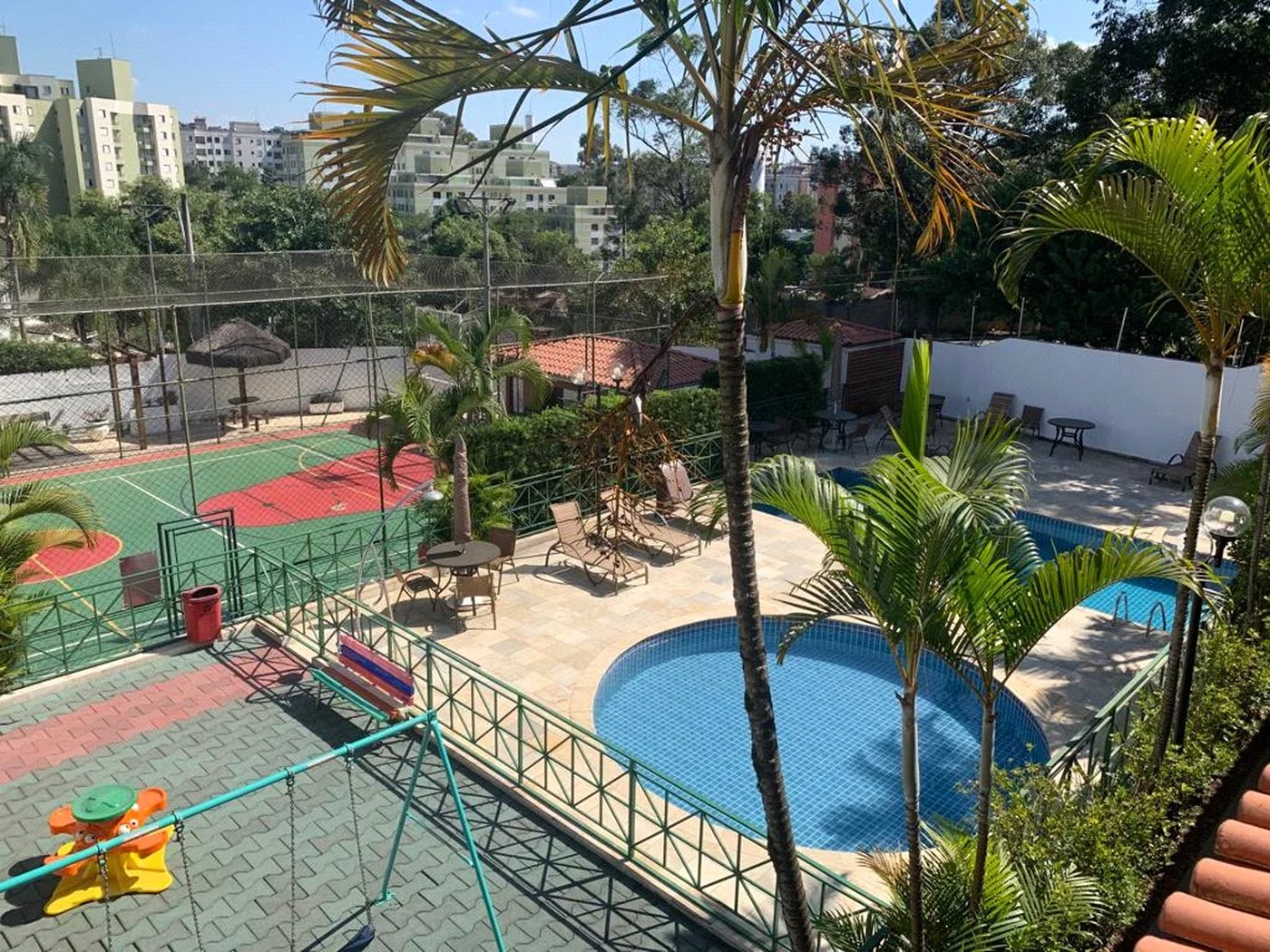 Casa à venda com 3 quartos, sendo 1 suíte, no condomínio Greenland, São Paulo - SP
