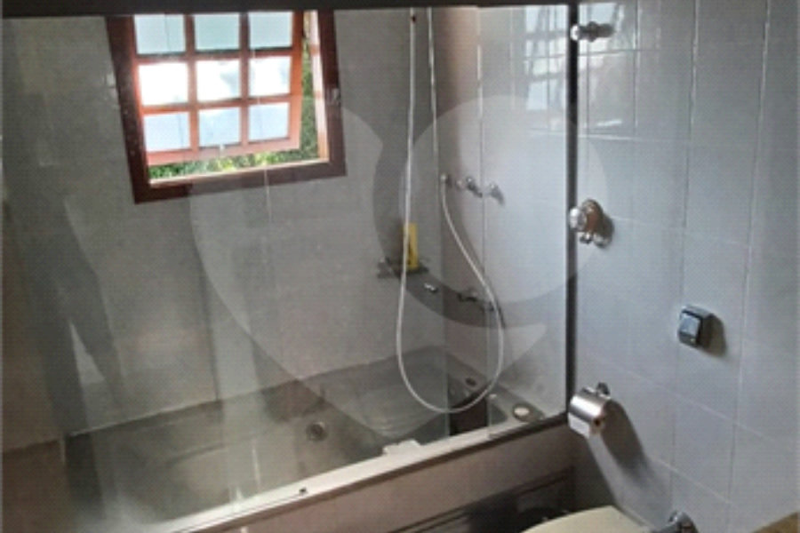 Casa à venda com 3 quartos, sendo 1 suíte, no condomínio Clube de Campo Fazenda Tabarã, Mairiporã - SP
