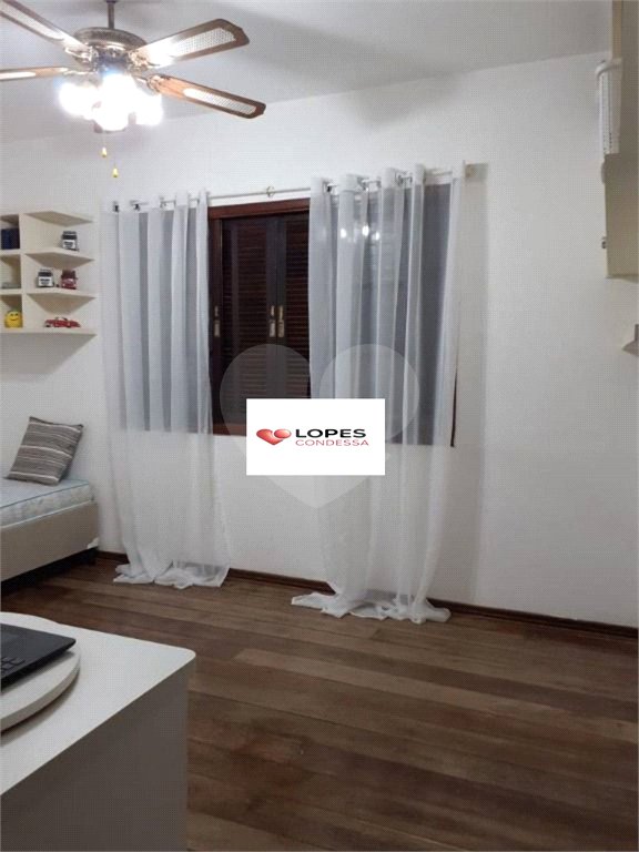 Casa à venda com 6 suítes em Caraguatá, Mairiporã, SP