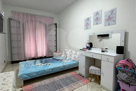 Sobrado à venda com 3 quartos, sendo 1 suíte, em Vila Gustavo, São Paulo, SP