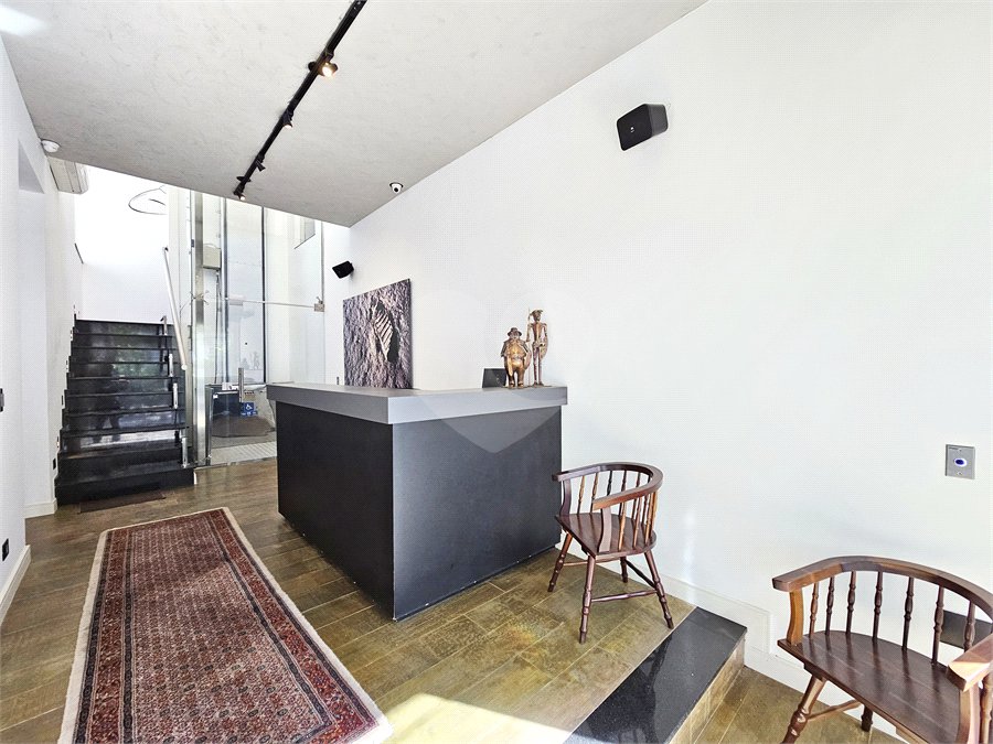 Sobrado à venda ou para alugar com 1 quarto em Campo Belo, São Paulo, SP