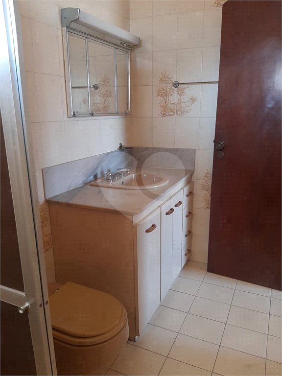 Casa à venda com 3 quartos, sendo 1 suíte, no Centro, Vinhedo, SP