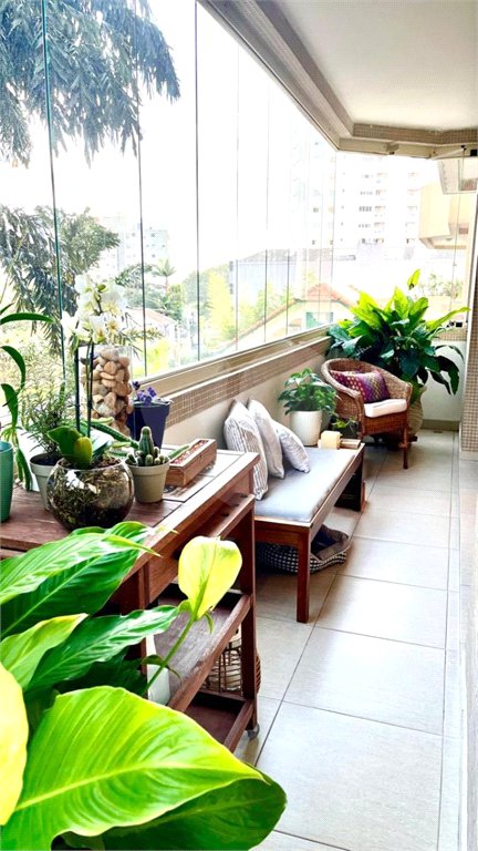 Apartamento à venda com 4 quartos, sendo 3 suítes,  em Vila Mariana, São Paulo, SP