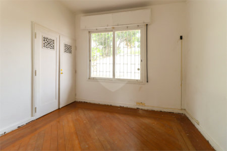 Casa à venda ou para alugar com 4 quartos, sendo 1 suíte,  em Pacaembu, São Paulo, SP