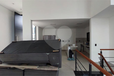 Casa à venda ou para alugar com 5 quartos, sendo 3 suítes, no condomínio Figueira Garden, Atibaia - SP