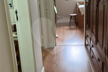 Apartamento à venda com 3 quartos, sendo 1 suíte,  em Jardim das Acácias, São Paulo, SP