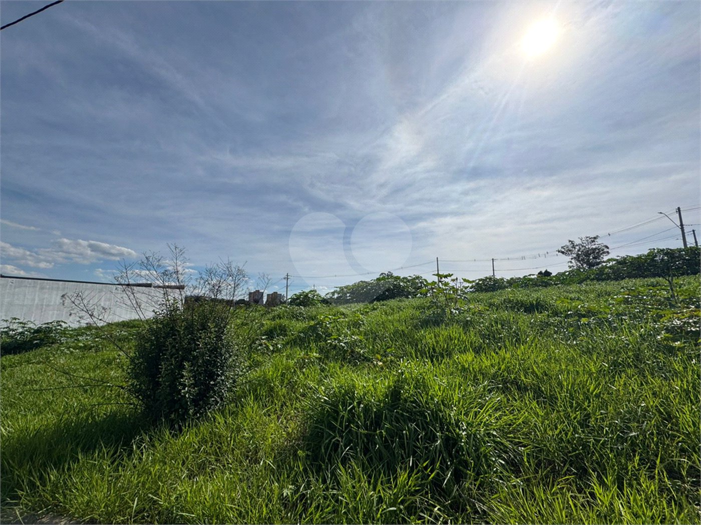 Terreno Comercial á venda com 286m2, ao lado da Rodovia Washington Luiz, em São Carlos.