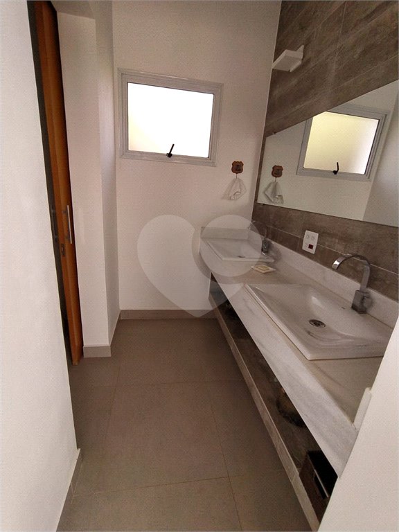 Casa à venda com 3 suítes no condomínio Jardim Primavera, Louveira - SP