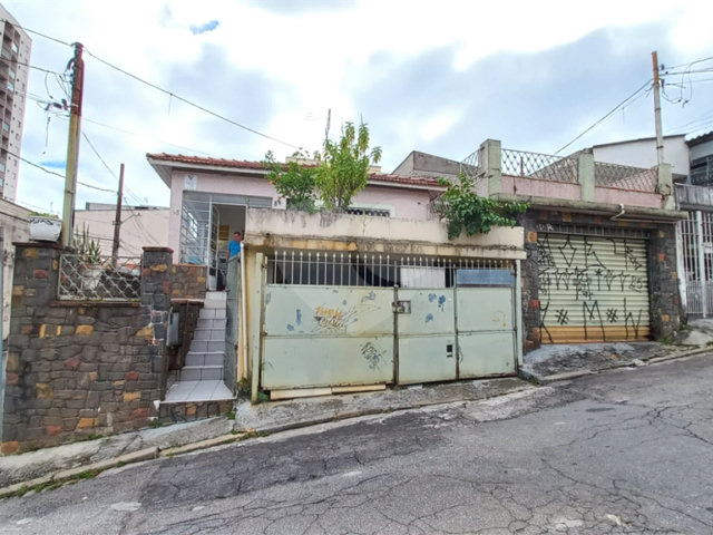 Casa Térrea à venda com 4 quartos, sendo 2 suítes,  em Vila Gustavo, São Paulo, SP