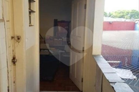 Sobrado à venda com 4 quartos, sendo 1 suíte, em Vila Monumento, São Paulo, SP