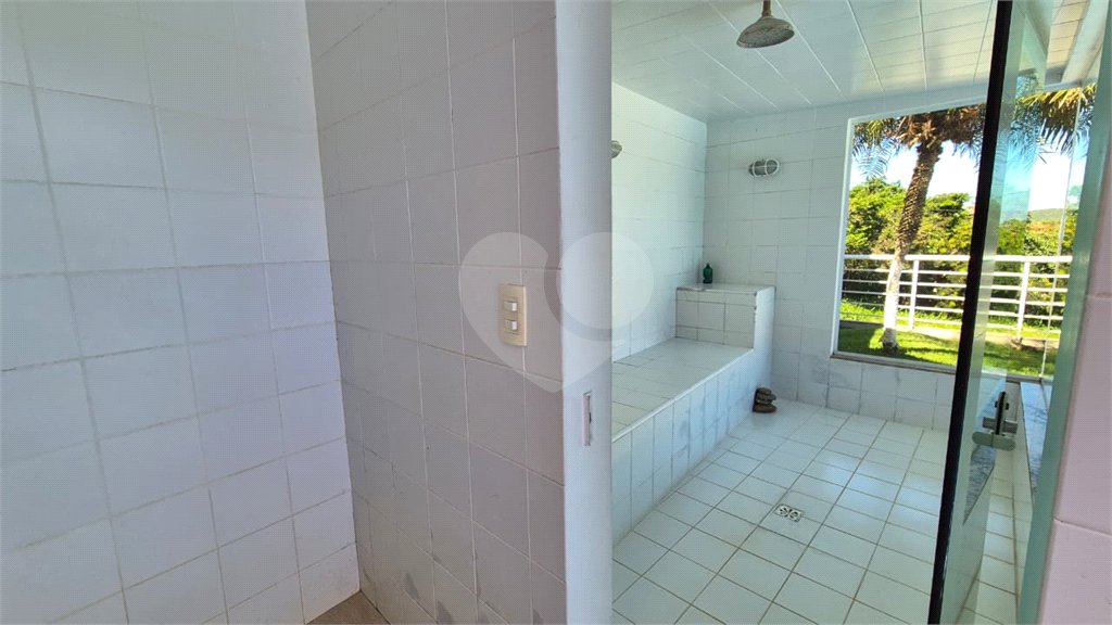 Casa à venda com 6 quartos, sendo 4 suítes, em Ferradura, Armação dos Búzios, RJ