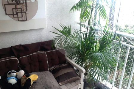 Apartamento à venda com 3 quartos, sendo 1 suíte,  em Vila Paulo Silas, São Paulo, SP