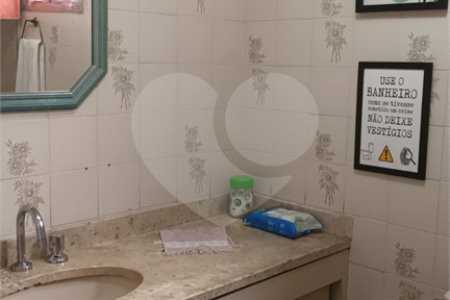 Apartamento à venda com 3 quartos, sendo 1 suíte, em Vila Mariana, São Paulo, SP
