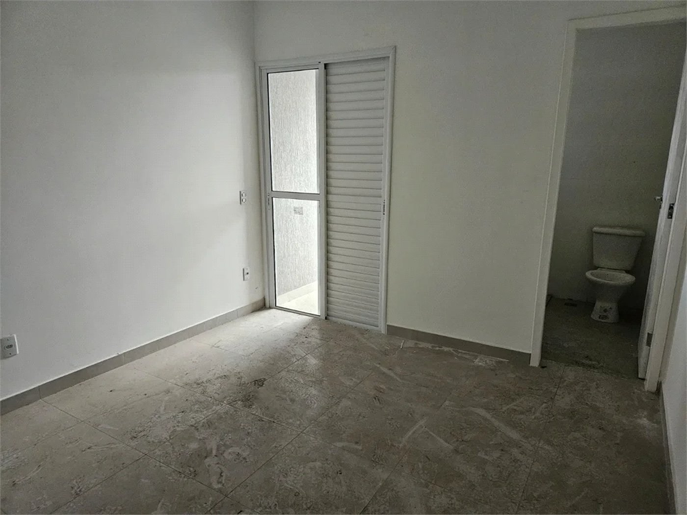 Casa à venda com 2 suítes em Jardim Ester, São Paulo, SP