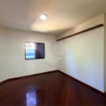 Apartamento à venda com 3 quartos, sendo 1 suíte, em Alto da Boa Vista, São Paulo, SP
