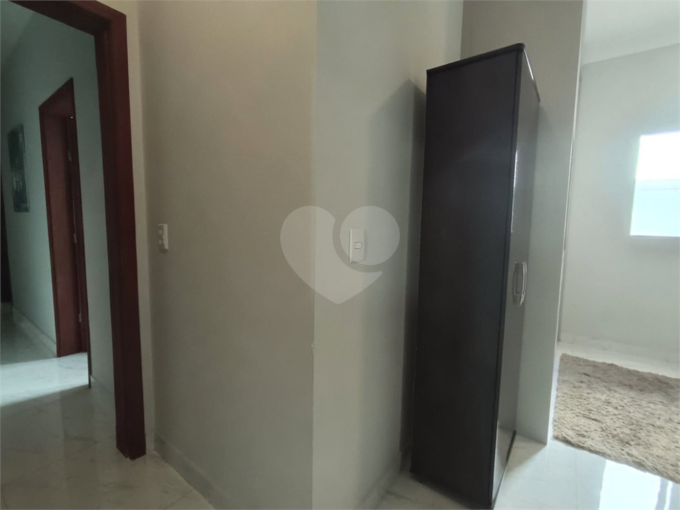 Casa à venda com 3 quartos, sendo 1 suíte,  no condomínio Ipes 2, Tatuí - SP