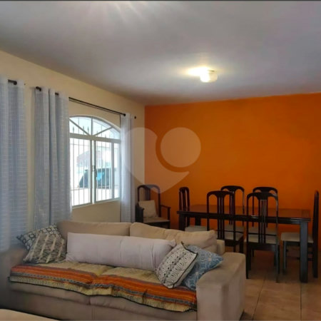 Sobrado à venda com 3 quartos, sendo 1 suíte,  em Jardim Ester, São Paulo, SP