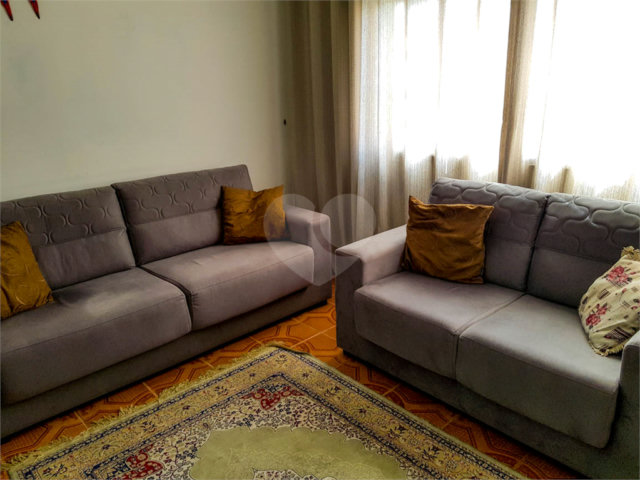 Sobrado à venda com 5 quartos em Jardim Virginia Bianca, São Paulo, SP