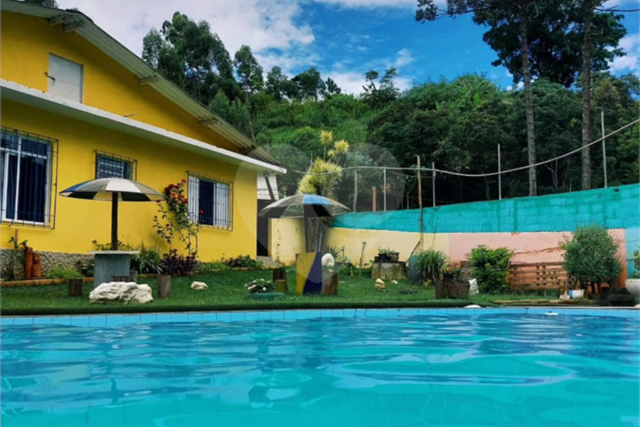 Chácara à venda com 3 quartos em Lavras, Mairiporã, SP