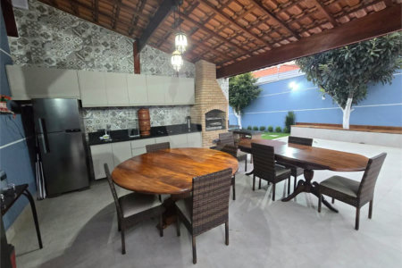 Casa à venda com 3 quartos, sendo 1 suíte, em Santa Teresinha, São Paulo, SP
