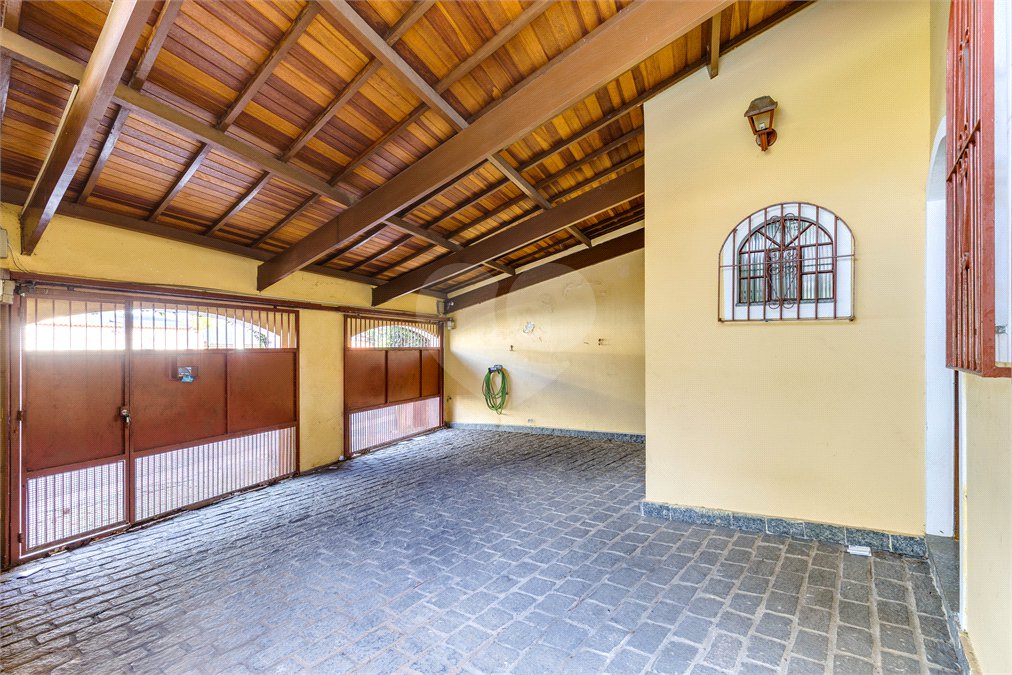 Sobrado à venda com 3 quartos, sendo 1 suíte, em Alto da Boa Vista, São Paulo, SP