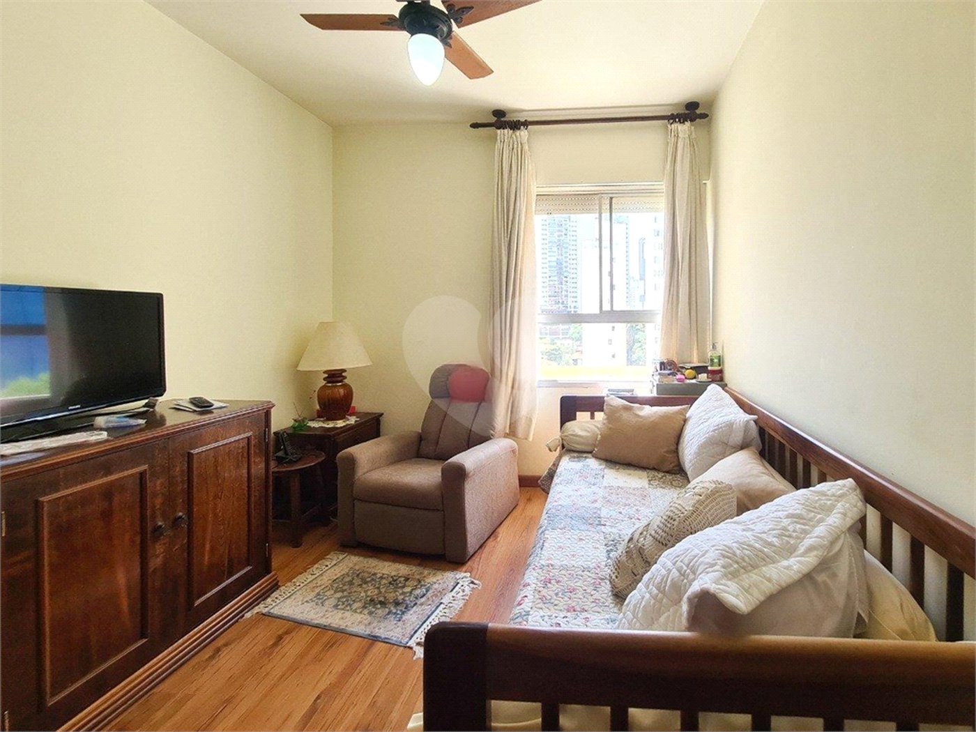 Apartamento à venda com 3 quartos, sendo 1 suíte, em Jardim das Acácias, São Paulo, SP